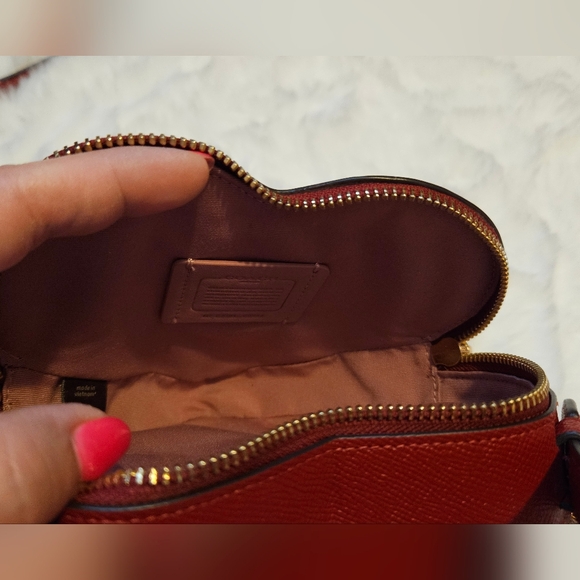 Coach Heart Crossbody purse - Picture 3 of 13